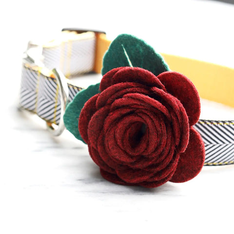 Mimi Green Rose Collar Accessory